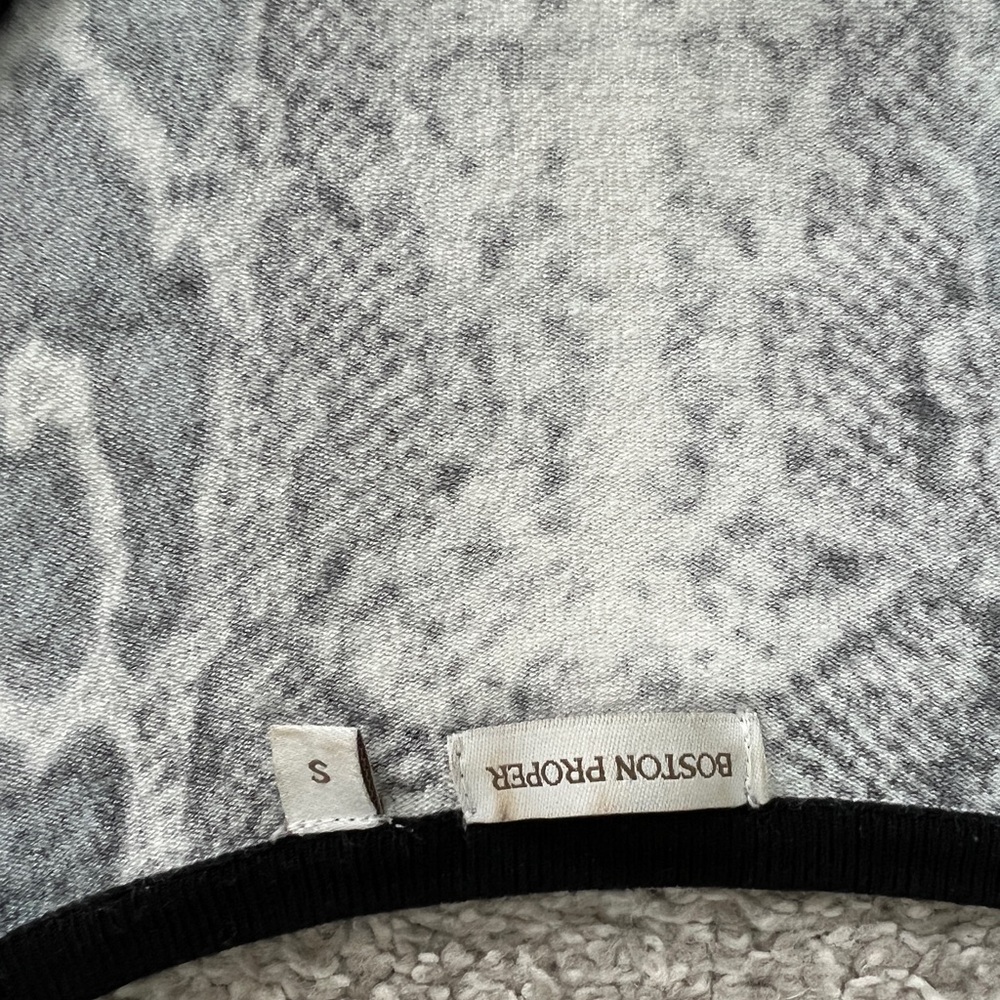 Boston Proper Black/White Python Snake Print V-ne… - image 12